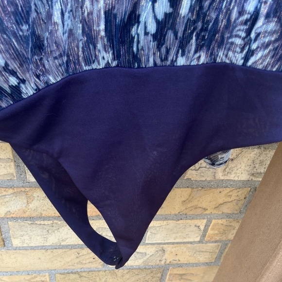 Ramy Brook Margot Metallic Floral Long Sleeve Bodysuit Size Medium - Picture 8 of 10